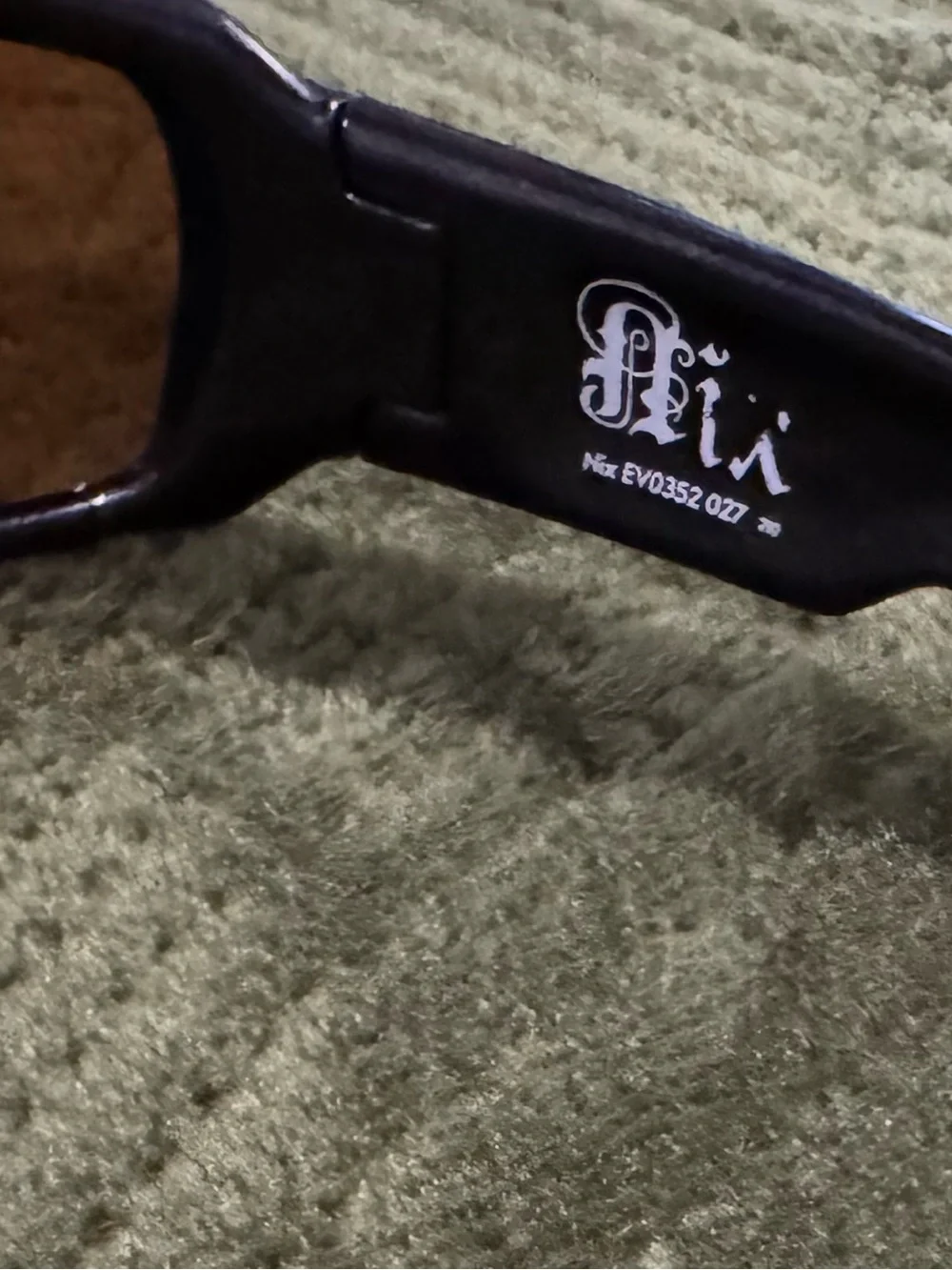 Nike Sport Nix Sunglasses EVO352 027 Onyx/Grey Wrap Around Frame w/ Brown Lenses